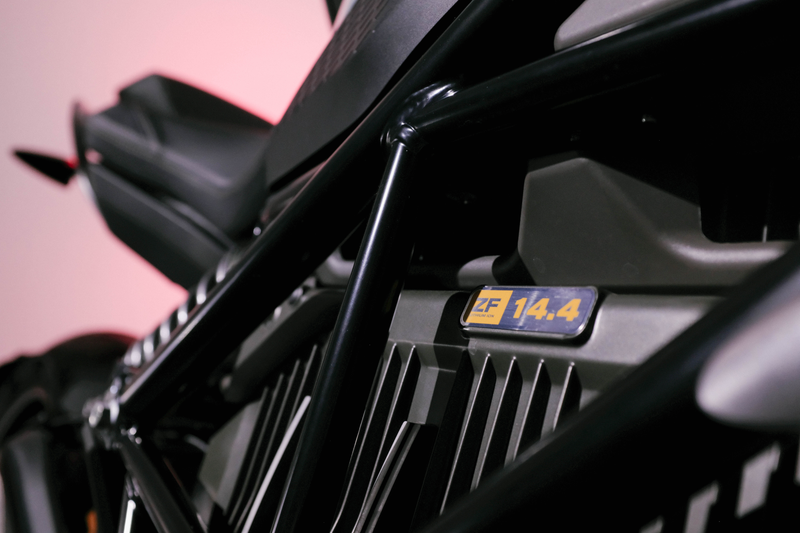 Illustration for article titled The Zero SR/F New Electric Motorcycle Can Charge 150 Miles In an Hour